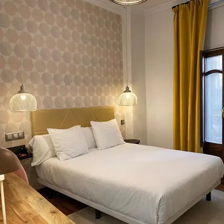 Cuatro Caminos Rooms-2