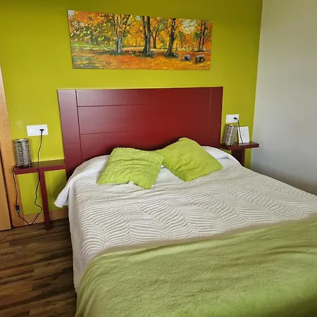 Casa rural Navarra para niños, accesible para grupos grandes de 14-16 personas Belastegui II-2