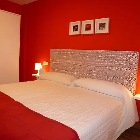 Casa rural Navarra para niños, accesible para grupos grandes de 14-16 personas Belastegui II-3