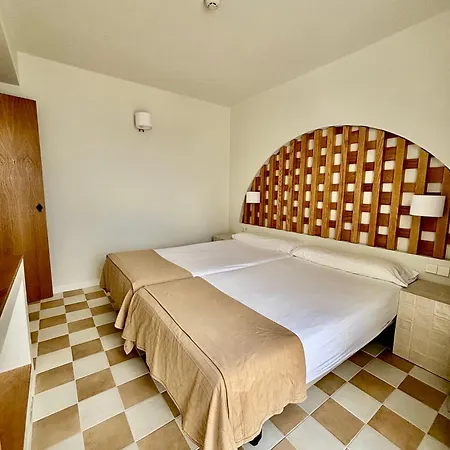 Neptuno Suites - Adults Only-2