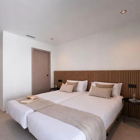 Hugo Beach Hotel & Apartments-2