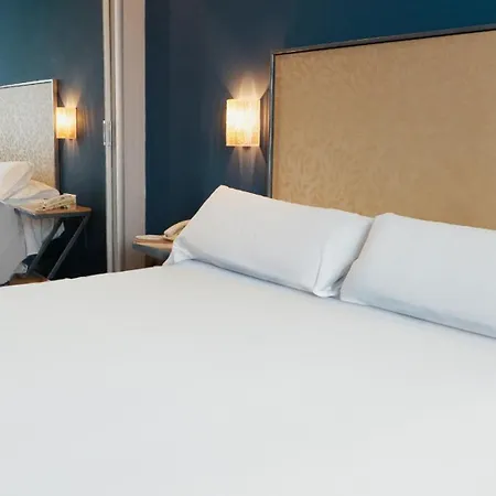 Apartamentos Vertice Sevilla Aljarafe-2