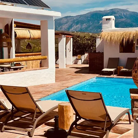 Casa Bambu Boutique Studios Andalusie With Pool And Mountain Views-3
