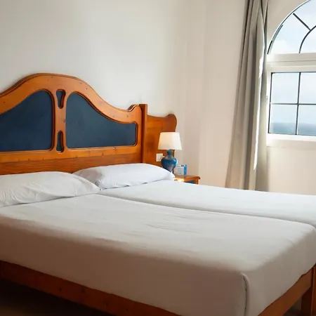 Hotel-Apartamento Las Olas-2