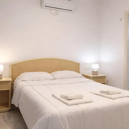 Apartamentos Larga 70-2
