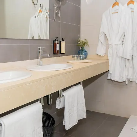 Porto Drach Aparthotel & Suites-3