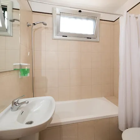Apartamentos Charco del Conde-2