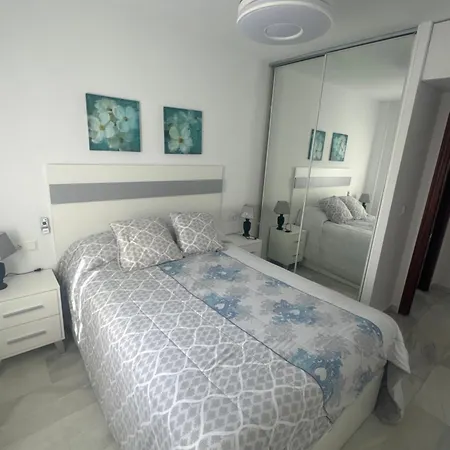Apto. Urbanización Laguna Beach, 1ª línea de playa-3