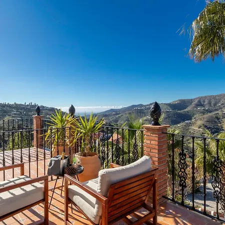 Malaga Hills Boutique Wellness And Hikers Eco-Hotel Adults Only-3