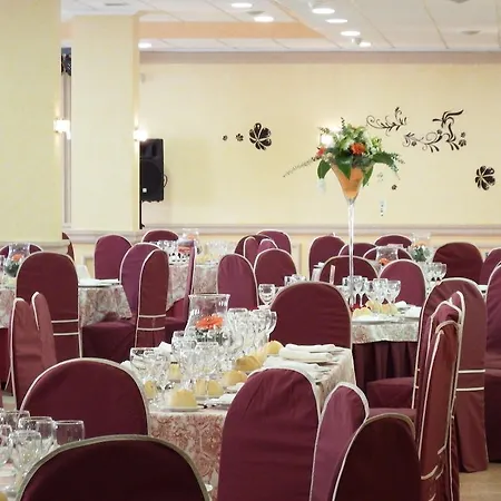 Hotel Isur Llerena-3