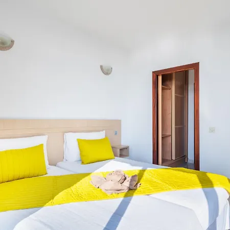 RT-Apartamentos Guinea-3