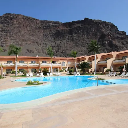 Apartamentos Jardín del Conde-3