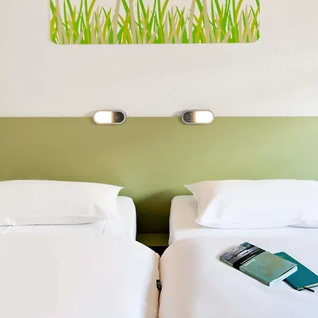 Ibis Budget Girona Costa Brava-2