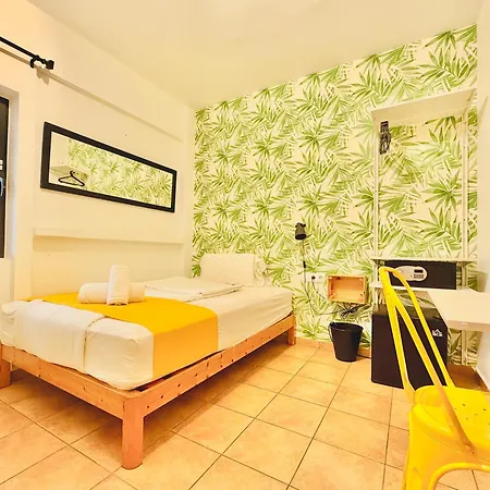 Nanit Rooms Ibiza Hostal-3