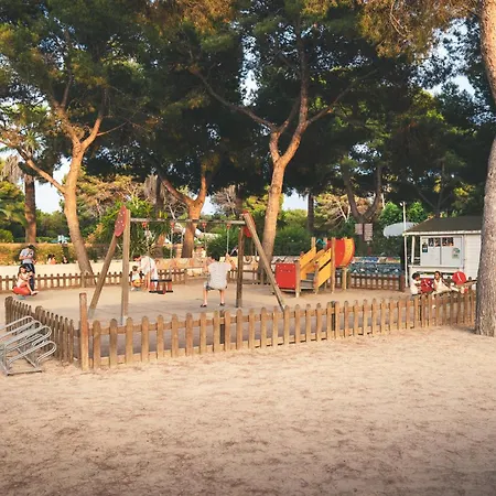 Holacamp Sitges Garrofer-2