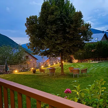 El Xalet De Tauell Hotel Rural-2