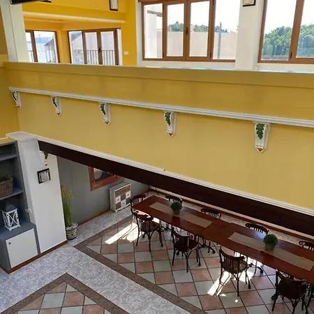 Leon Dormido Rooms & Apartments-2