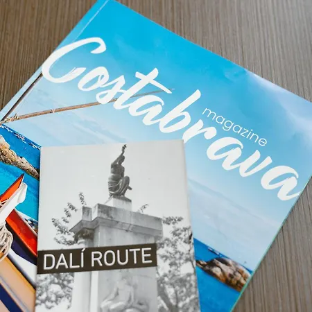 Apartamento ático enfrente del Museo Dalí-3