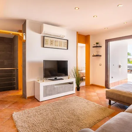 Paradise Beach - Seaviews - Bbq - Large Terrace - Pool & Pool Bar-3