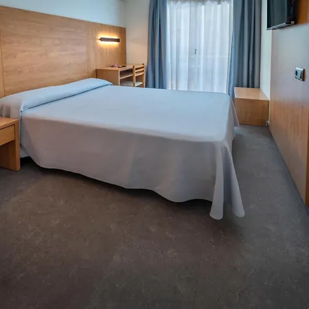 Hotel President-2