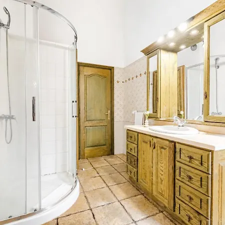 CERCADO DEL MEDIO, CHALET con PISCINA PRIVADA-2