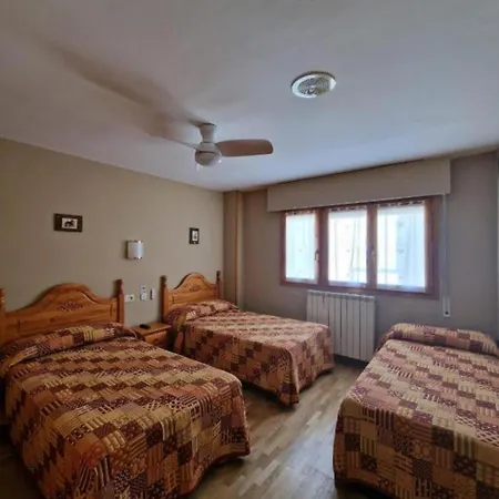 Hostal Valle De Tena-2
