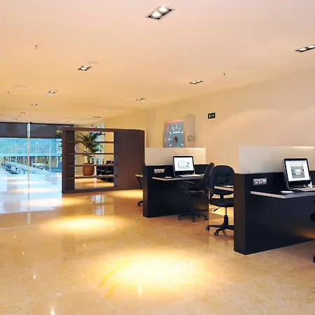 Air Rooms Barcelona Airport By Premium Traveller-3