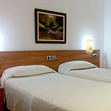 Hostal Del Carmen-3