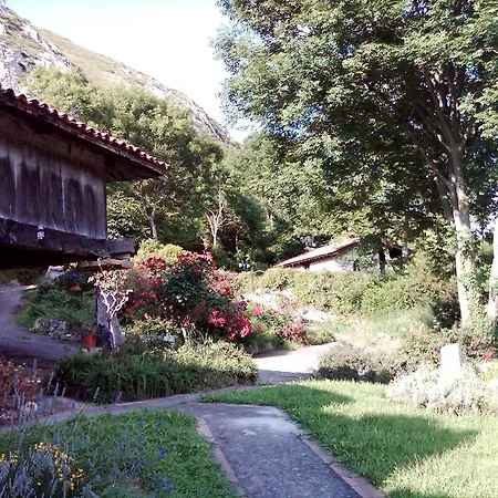 Casas Rurales El Corberu-3
