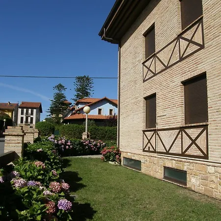 Apartamentos la Marina-3