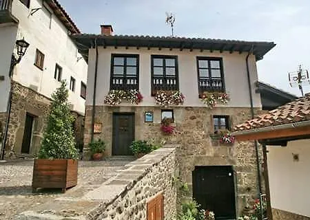Apartamentos Casa de la Abuela-3
