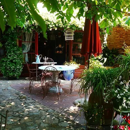 Hotel Restaurant El Pati-3