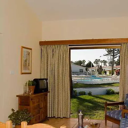 Santa Barbara Bungalows-2