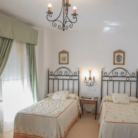 Hostal Dp El Pilar-2