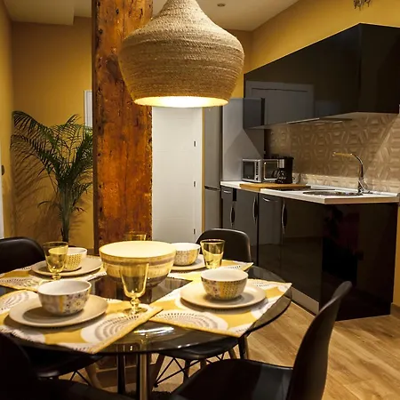 Apartamentos Art Suite Santander-3