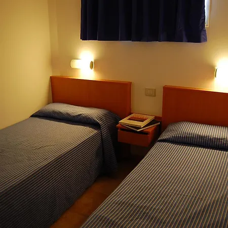 Apartamentos Karina-2