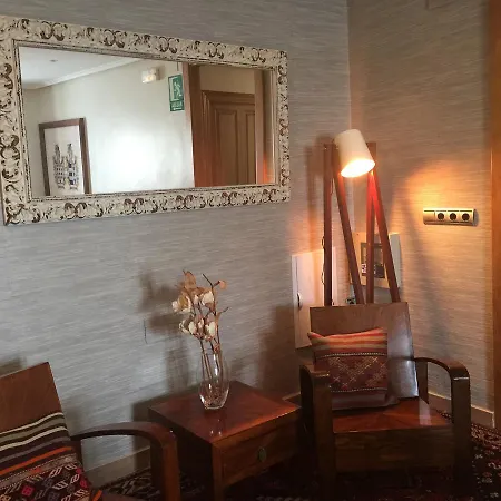 Hostal El Resbalon-3
