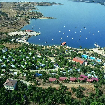 Camping De Cervera De Buitrago-2