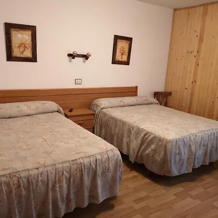 Hostal Pirineos-3
