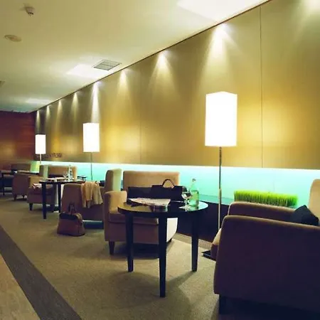 Ac Hotel Ciudad De Pamplona-2