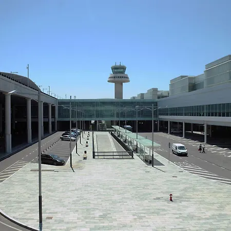 Air Rooms Barcelona Airport By Premium Traveller-2