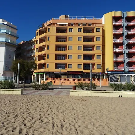 Apartamentos Elvira-3