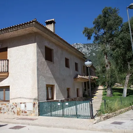 Residencial Los Robles-3