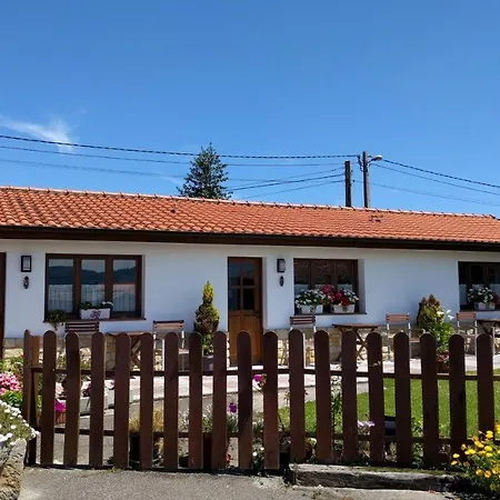 Apartamentos Rurales Knicasia-2