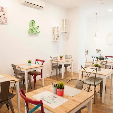 Hotel Smile & Co Hostal Boutique-3