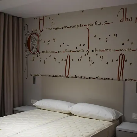 Apartamentos Turísticos Pueri Cantores-2