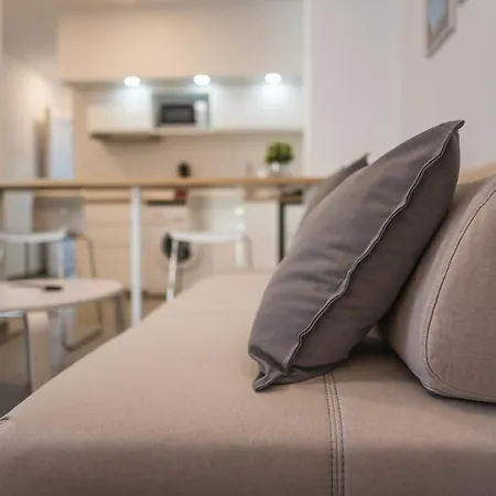 Apartamentos Zhr-3