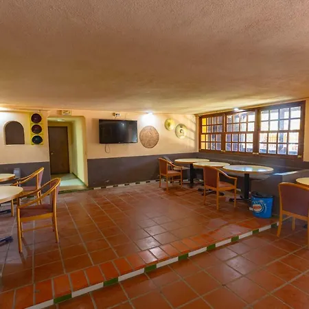 Albergue Fuerte De Nagüeles-2