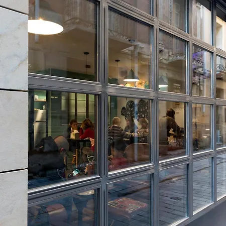 Winederful Hostel&Café-3