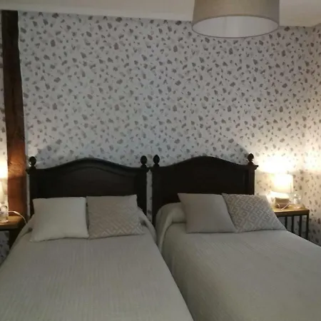 Hostal El Resbalon-2